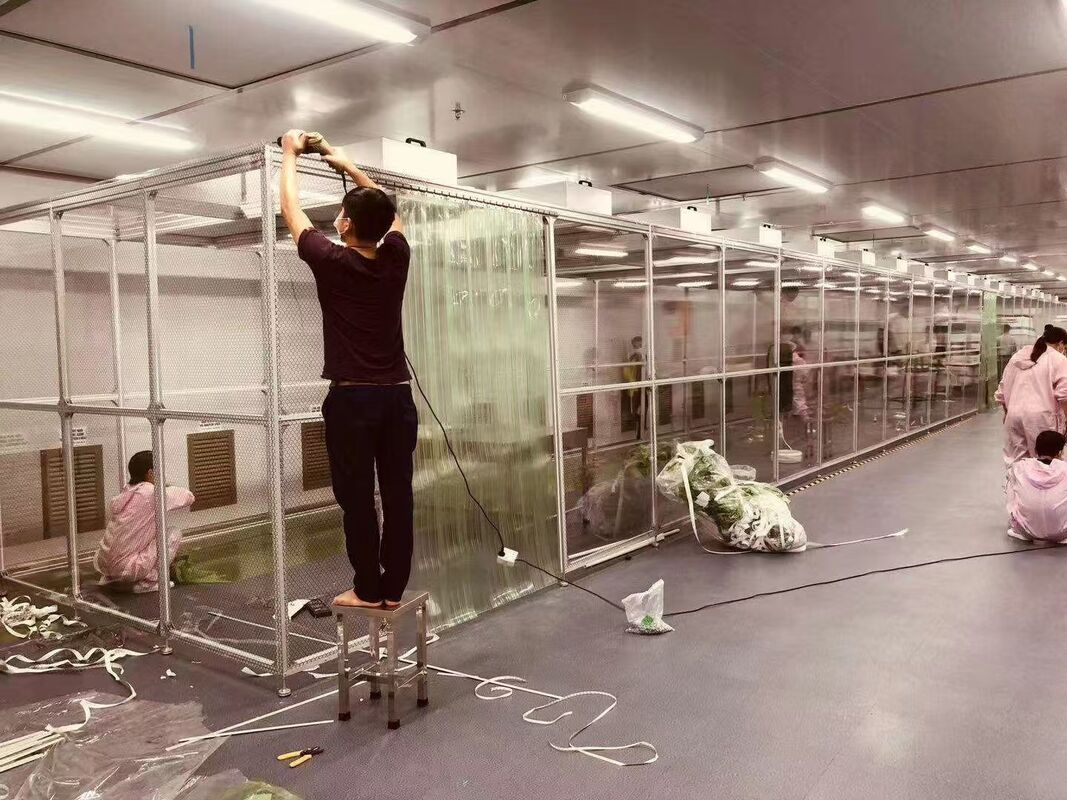 ISO Class 5 Cleanroom Booth with Anti-Static Aluminum Construction and Adjustable Airflow Control
